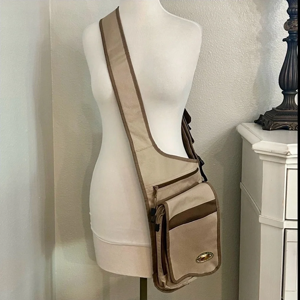 Vintage Disney Animal Kingdom Kilimanjaro‎ Safari Crossbody Messenger Bag Tan